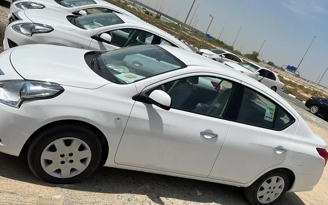 Nissan Sunny - image 2