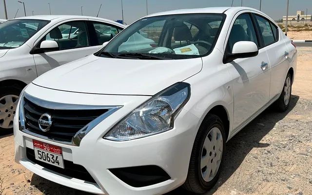 Nissan Sunny - image 1