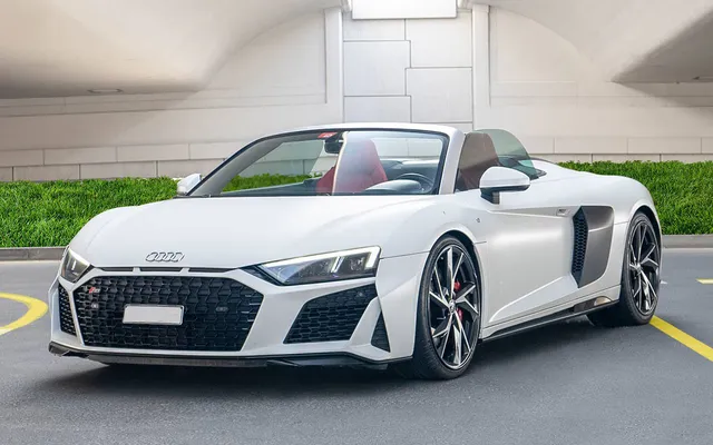 AUDI R8 Convertible - image 1