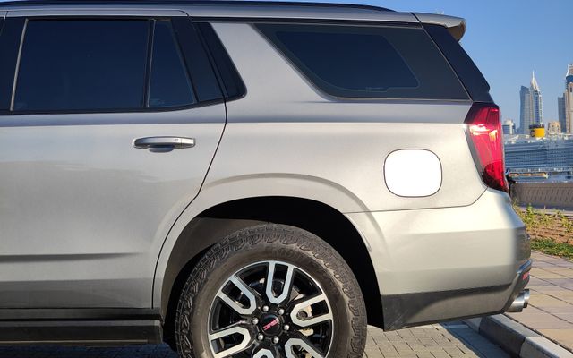 GMC Yukon - image 4