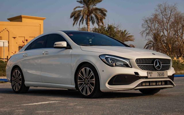 MERCEDES CLA250 - image 4