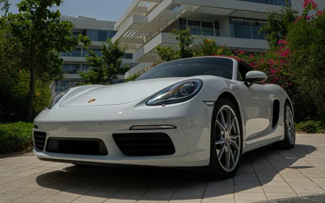 Porsche Boxster - image 4