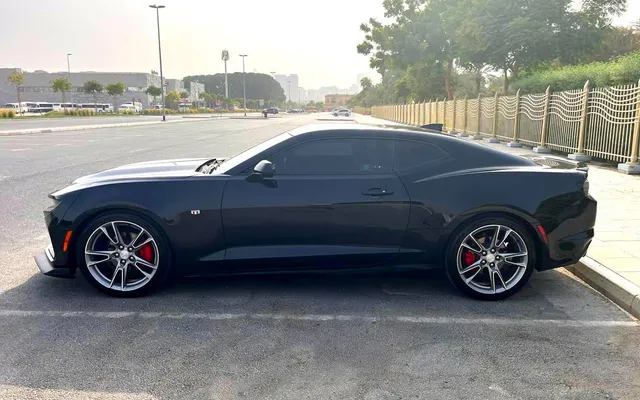 Chevrolet Camaro - image 2