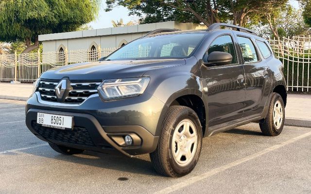 Renault Duster - image 1