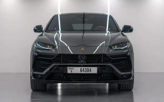 Lamborghini URUS Standard - image 3