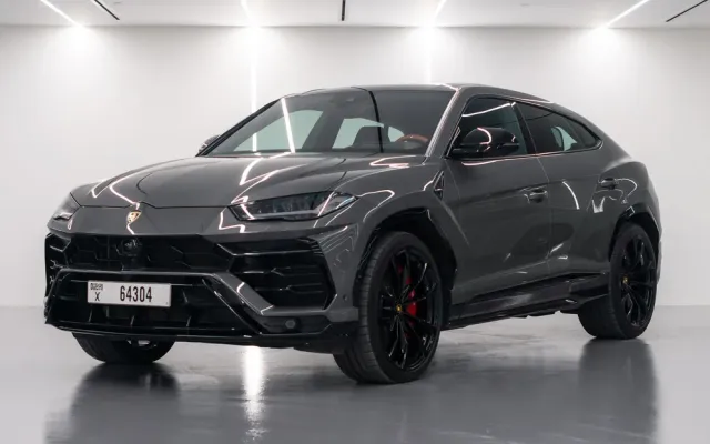 Lamborghini URUS Standard - image 1