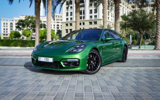 Porsche panamera 4s - image 1