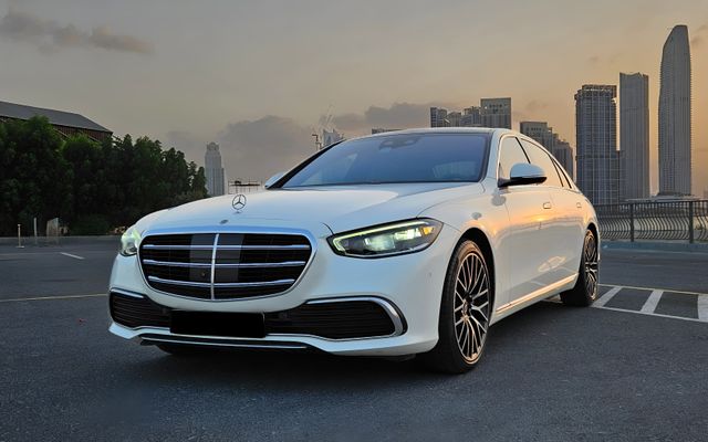 Mercedes Benz S500 - image 1