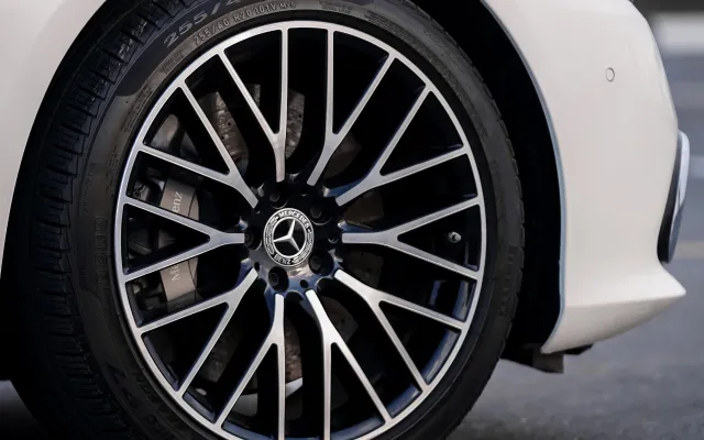 Mercedes Benz S500 - image 4