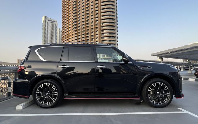 Nissan Armada - image 2
