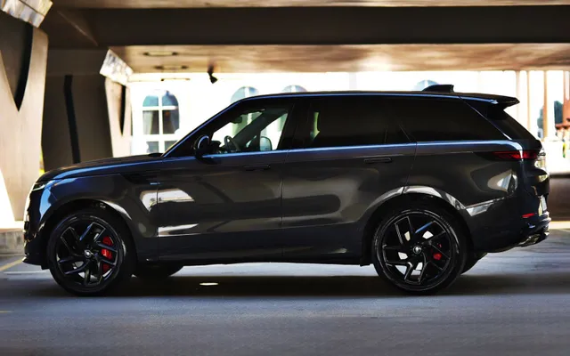 RANGE ROVER SPORTS - image 2