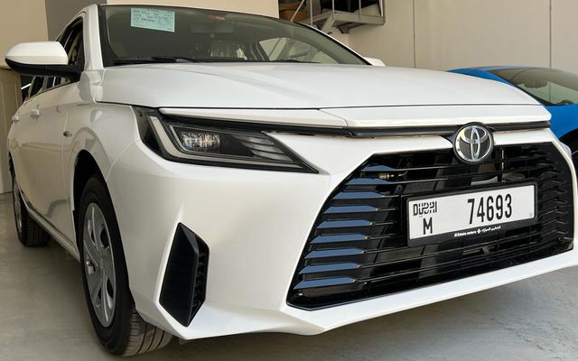 TOYOTA YARIS - image 3