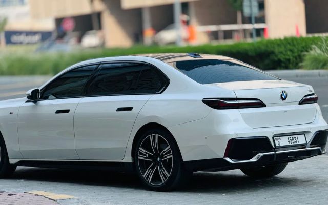 BMW 735I - image 3