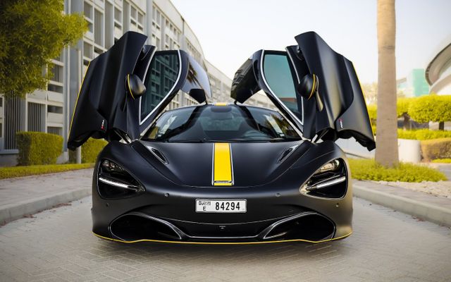 McLaren 720s – Picture 2