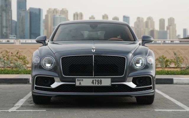 BENTLEY FLYING SPUR - image 3