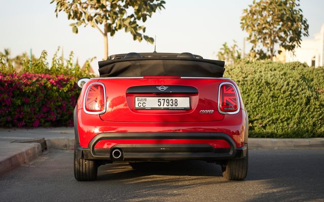 Mini Cooper - image 4