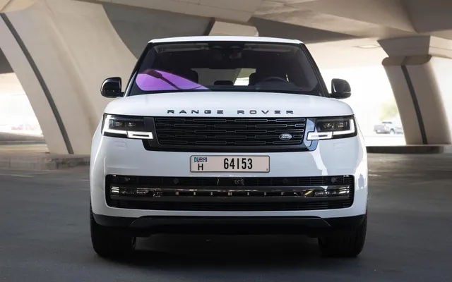 Range Rover HSE V8 – Picture 1