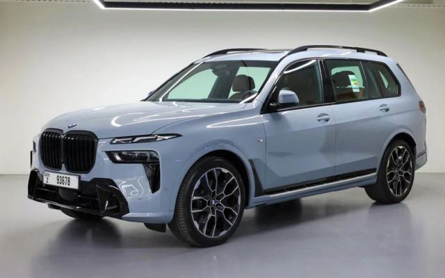 BMW X7  - image 1