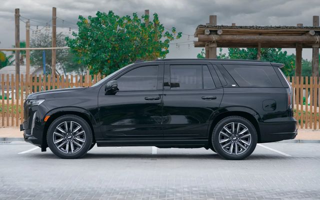 CADILLAC ESCALADE - image 2