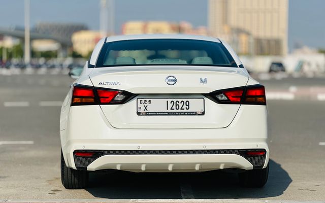 NISSAN ALTIMA - image 4