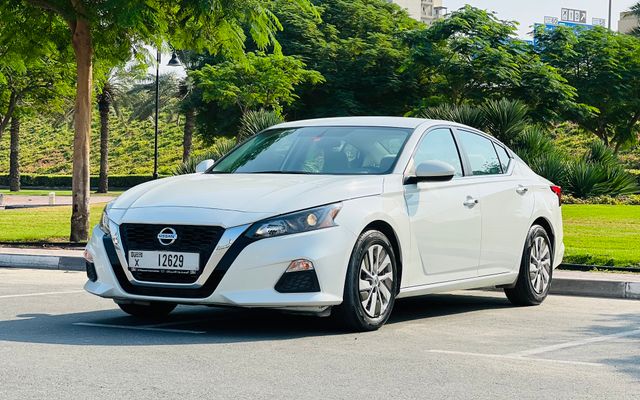 NISSAN ALTIMA - image 1