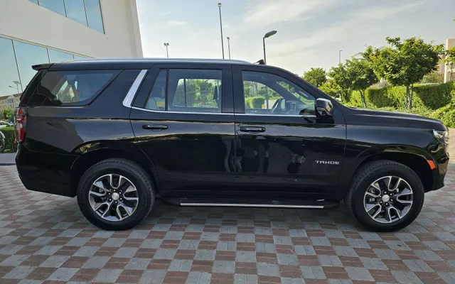 CHEVROLET TAHOE - image 2