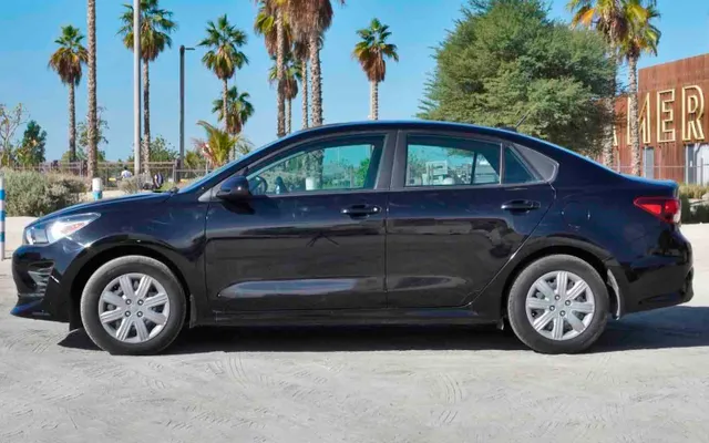 KIA RIO - image 2