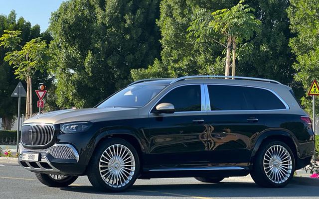 MERCEDES GLS 600 - image 1