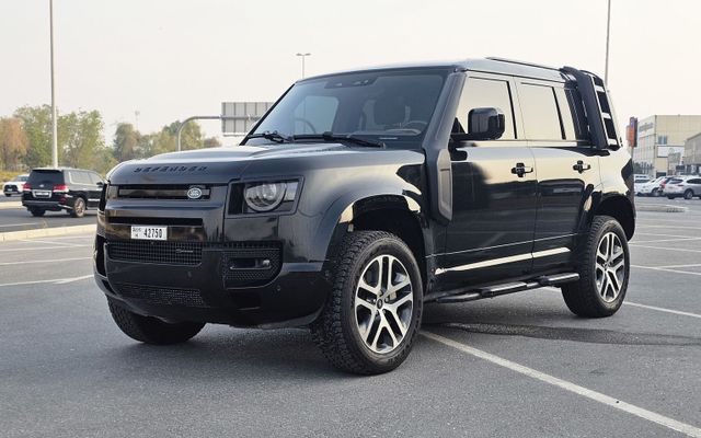 LAND ROVER DEFENDER - image 1