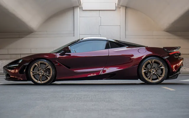 Mclaren 720S Spyder - image 3