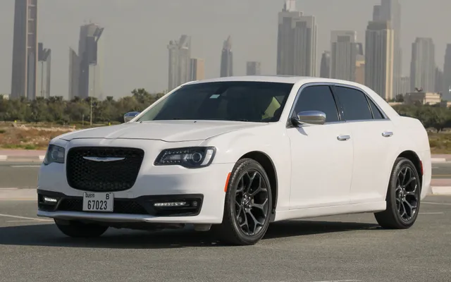 Chrysler 300 - image 1
