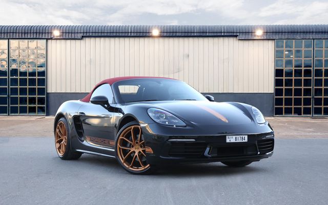 Porsche Boxster 718 Convertible Black – Picture 4