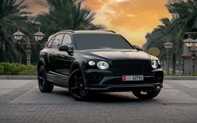 Bentley BENTAYGA – Picture 1