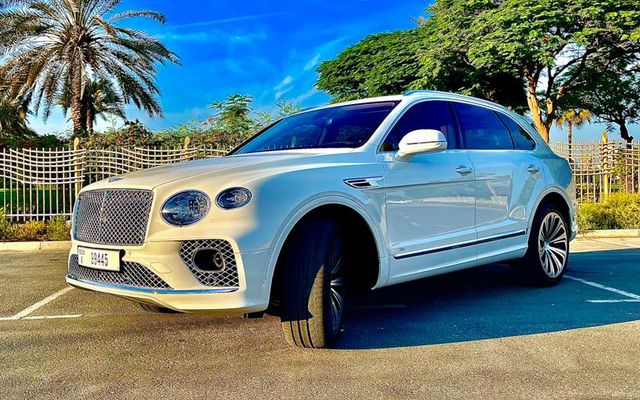 BENTLEY BENTAYGA – Picture 1