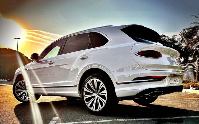 BENTLEY BENTAYGA - image 3