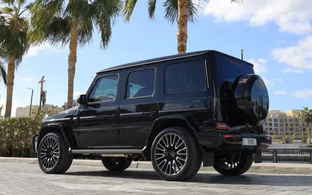 Mercedes G63 - image 2