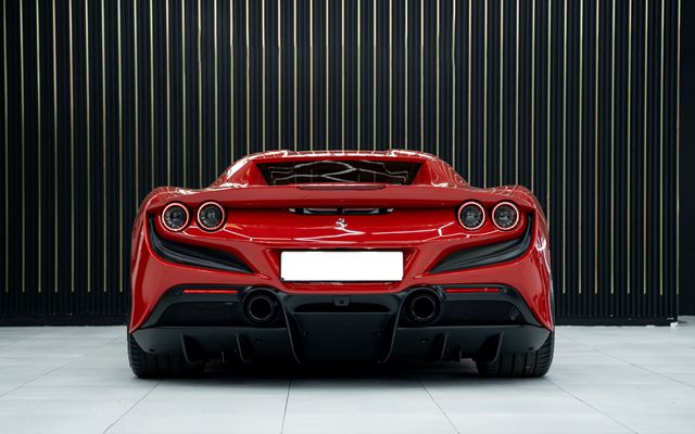 FERRARI F8 SPIDER - image 4