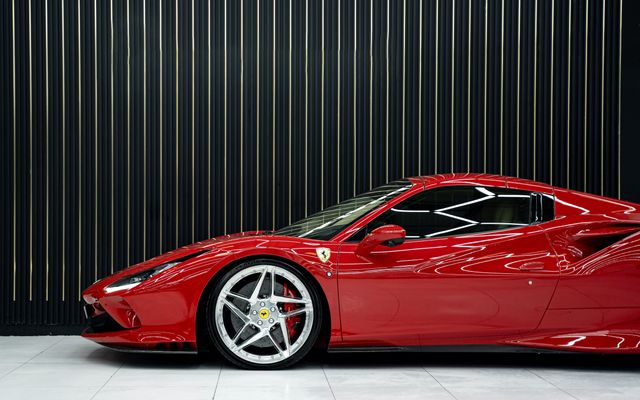 FERRARI F8 SPIDER - image 3