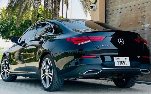 MERCEDES CLA250 - image 4