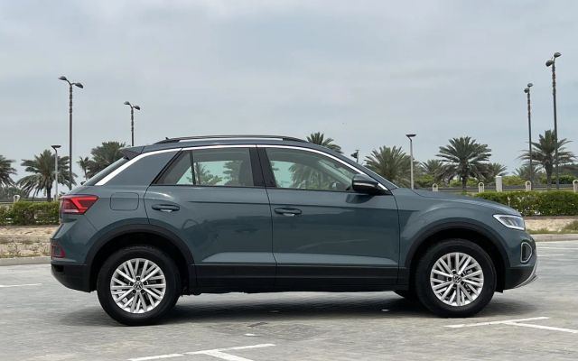 VOLKSWAGON T-ROC 2021 - image 2