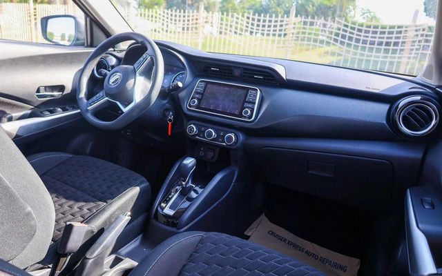 Nissan Kicks STD - image 3