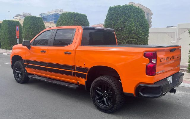 Chevrolet Silverado 1500 - image 4