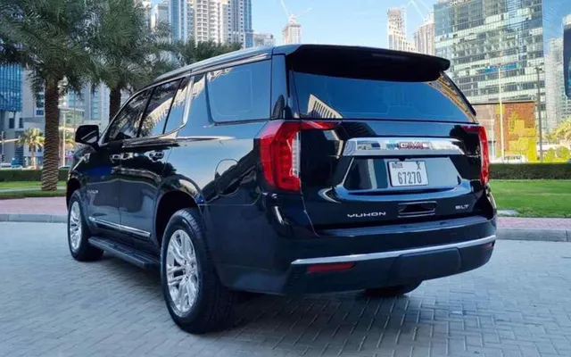 GMC YUKON - 2022 - image 4