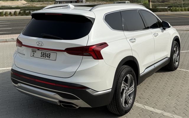 HYUNDAI SANTA FE - image 4
