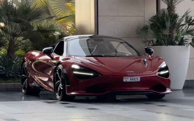 MCLAREN 750 S SPIDER - image 3