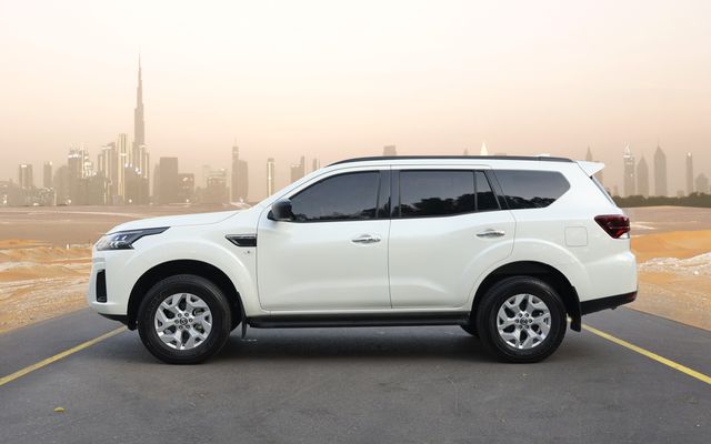 Nissan Xterra  White - image 2