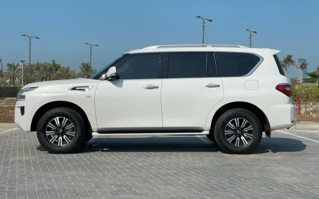 Nissan Patrol - image 2