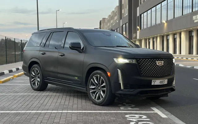 CADILLAC ESCALADE - image 4