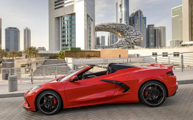 Chevrolet Corvette - image 2