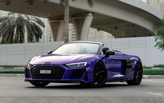 AUDI R8 V10 SPYDER - image 1
